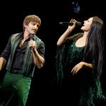 Jarrod Spector as Sonny Bono and Teal Wicks as Lady in THE CHER-SHOW photo by Joan Marcus